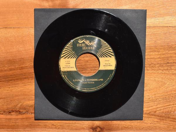Burro Banton - Living In A Wonderland